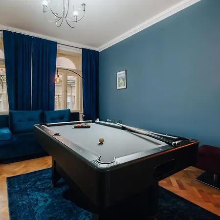 Apartment Proxima Downtown - Pool Table And Cinema Projector Prag