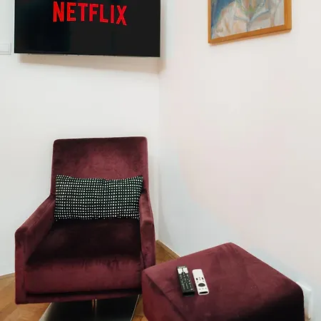 Apartment Proxima Downtown - Pool Table And Cinema Projector Prag